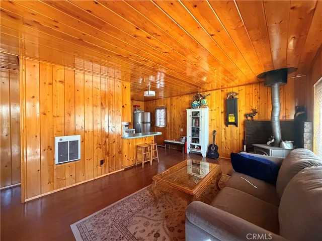 $350,000 | 6028 Lake Drive, Angelus Oaks, CA 92305