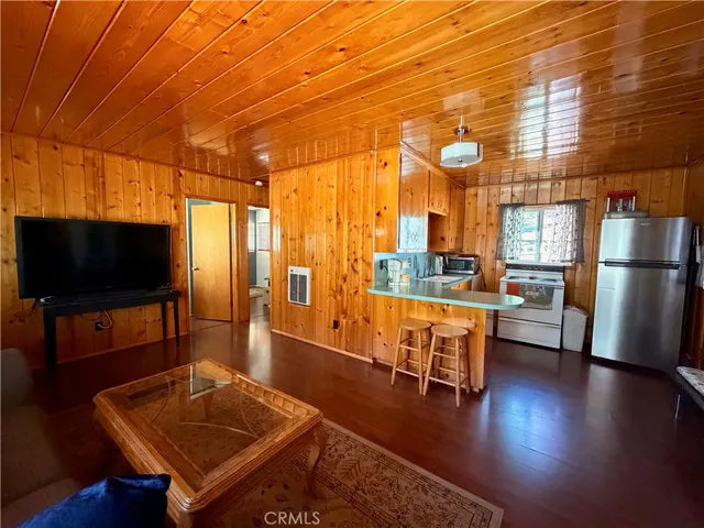 $350,000 | 6028 Lake Drive, Angelus Oaks, CA 92305