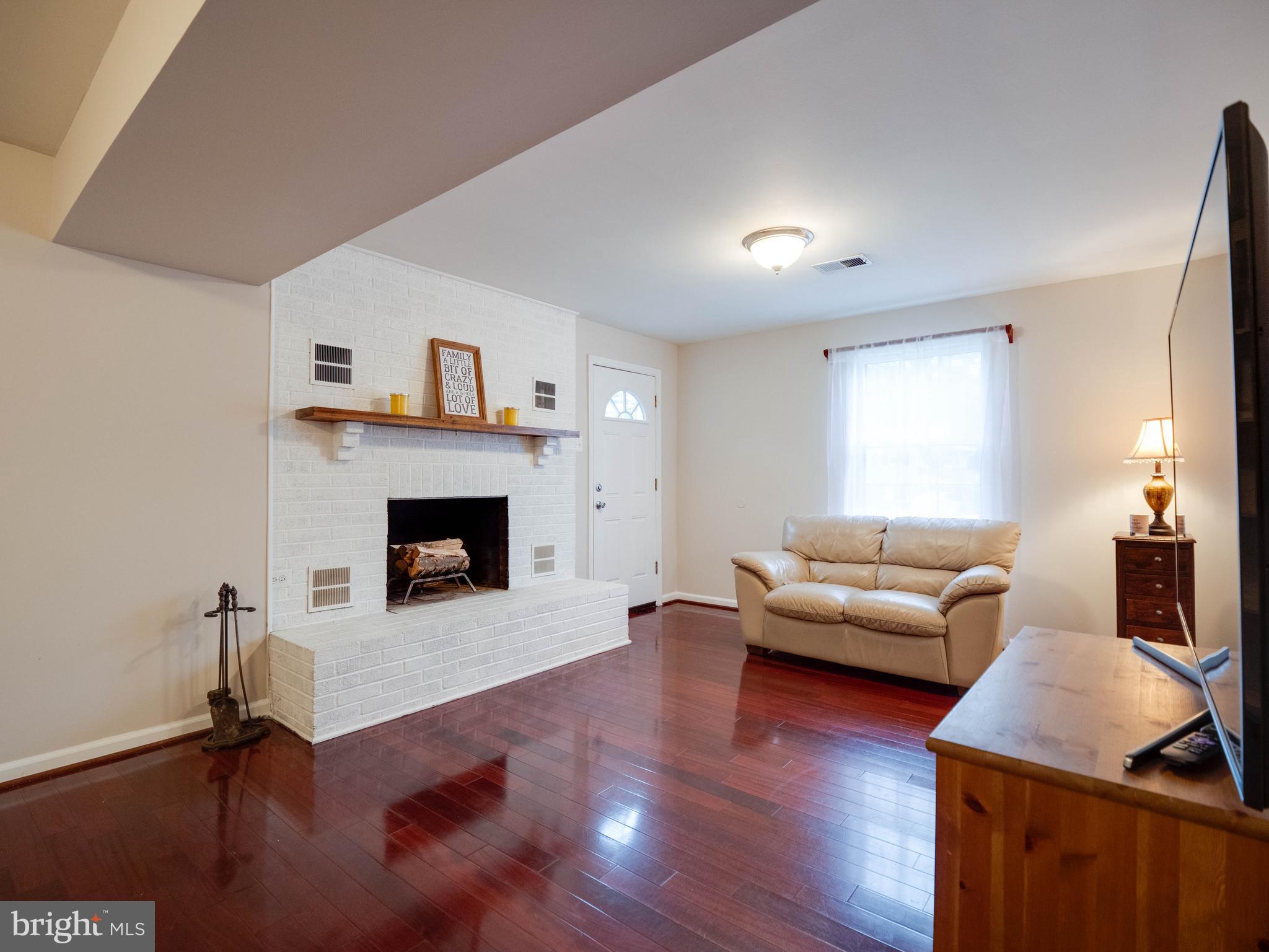 8111 Blairton Road Springfield, VA 22152 - Photo 6 of 25 Gallery Image 6
