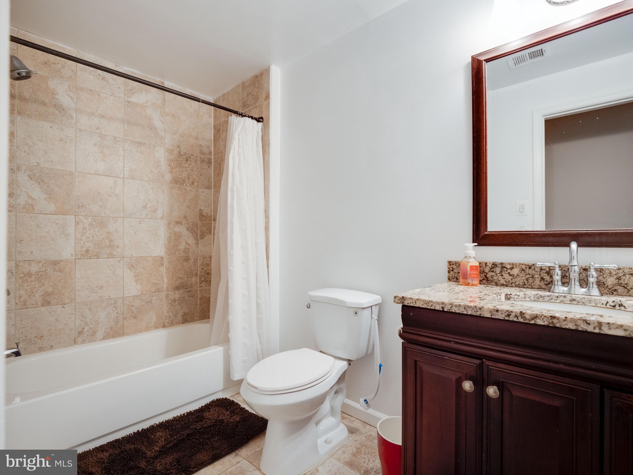 8111 Blairton Road Springfield, VA 22152 - Photo 8 of 25 Gallery Image 8