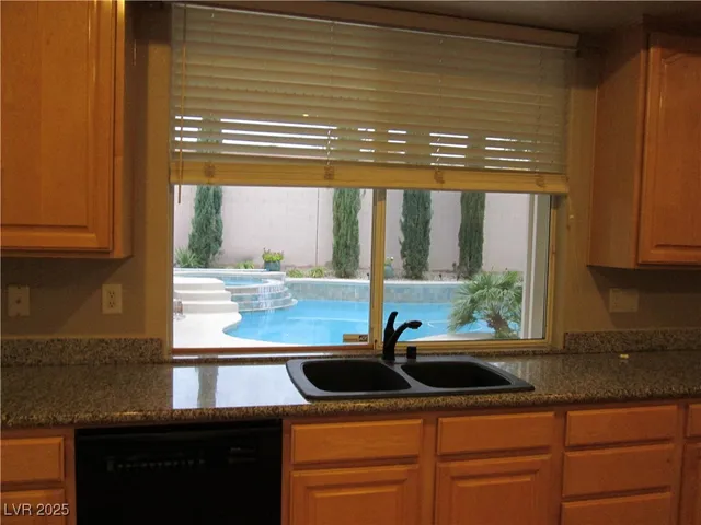 $3,300 | 421 Emerald Heights Street, Las Vegas, NV 89144