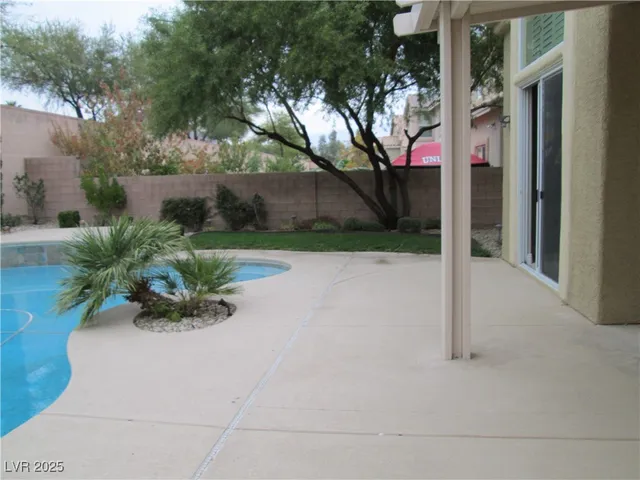 $3,300 | 421 Emerald Heights Street, Las Vegas, NV 89144