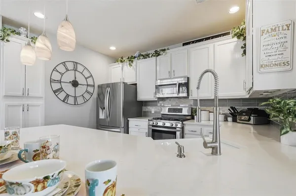 $375,000 | 1904 Signal Ridge Place, Rockwall, TX 75032