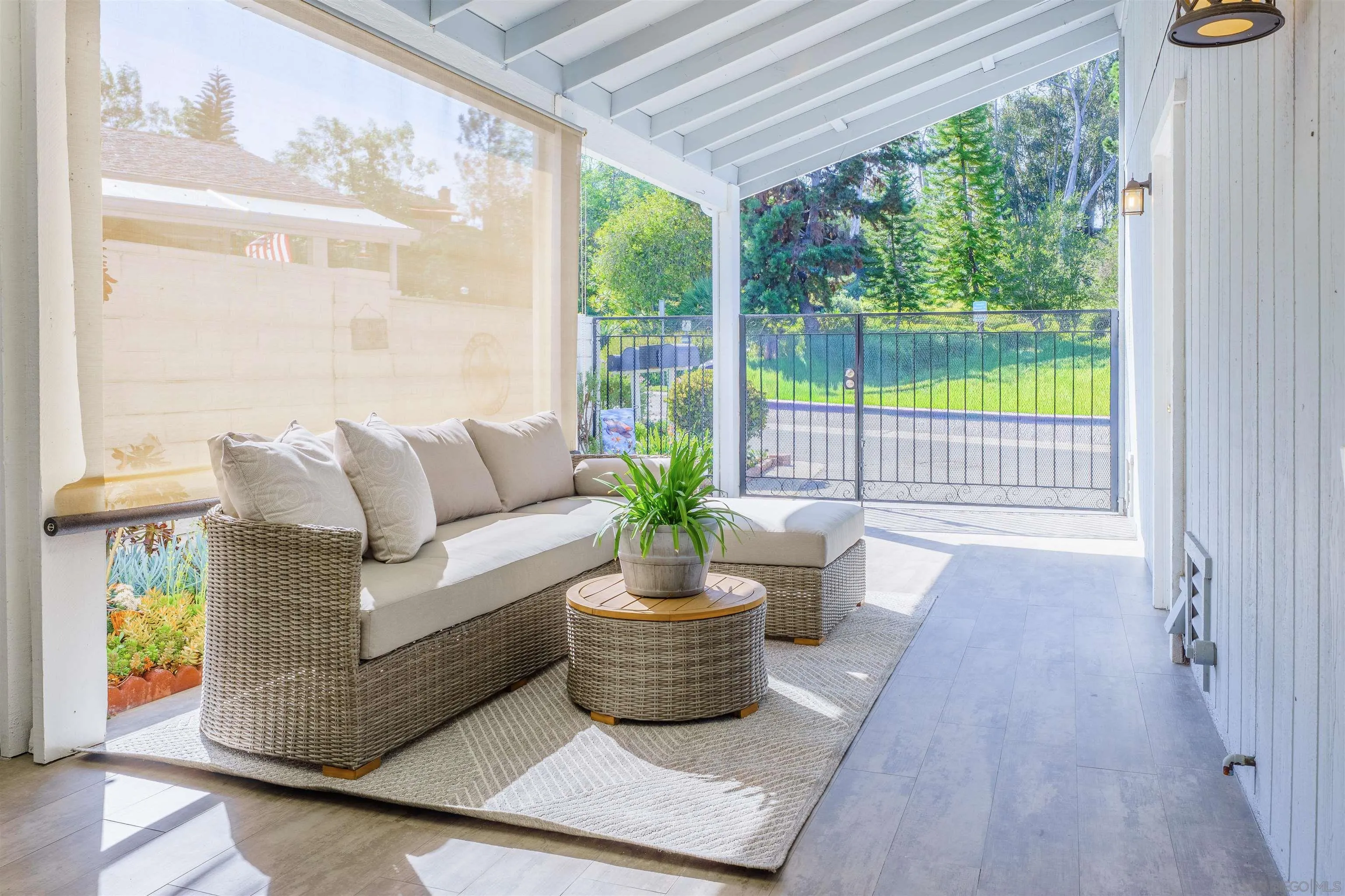 4382 Dowitcher Way Oceanside, CA 92057 - Photo 5 of 32