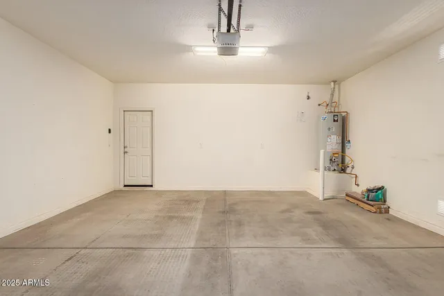 $2,200 | 3227 West Carter Road, Phoenix, AZ 85041