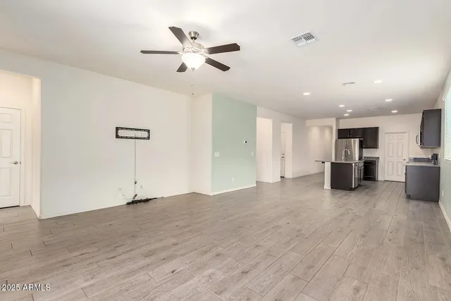 $2,200 | 3227 West Carter Road, Phoenix, AZ 85041