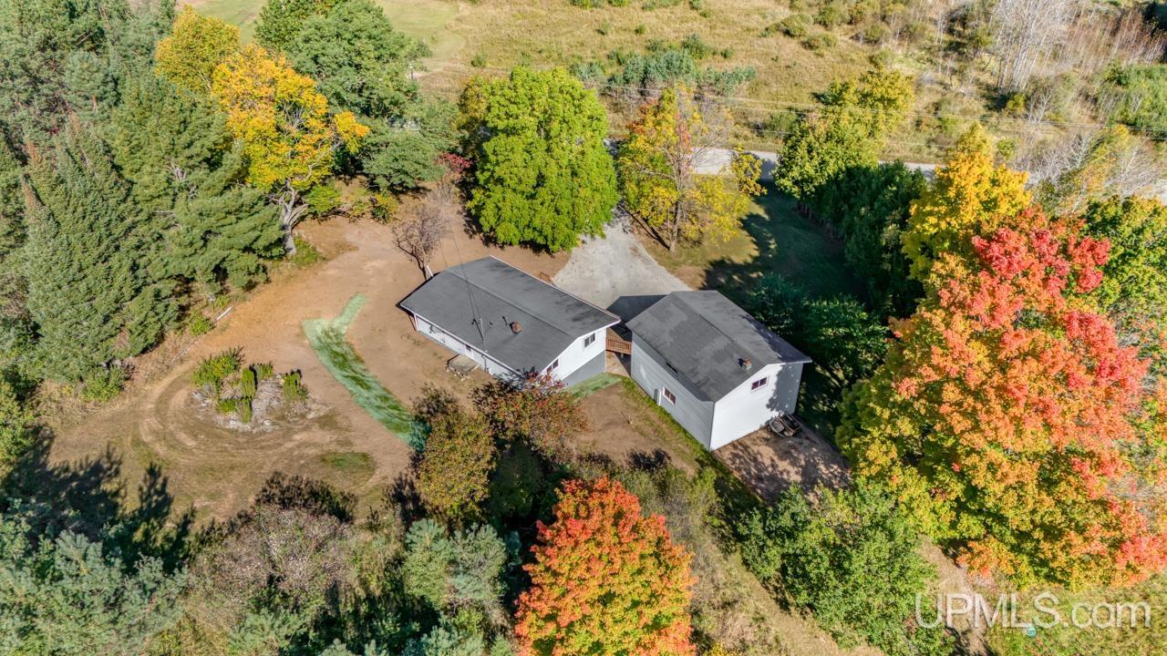 1375 10th Road Bark River, MI 49807 - Photo 8 of 25