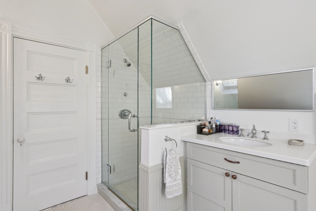 35 Frances Street Melrose, MA 02176 - Photo 26 of 42