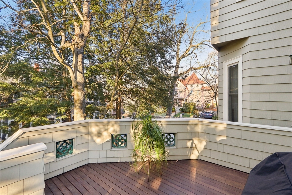 35 Frances Street Melrose, MA 02176 - Photo 34 of 42