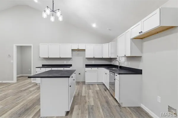 $310,000 | 2602 M- Country Dr Mountain Grove, Mountain Grove, MO 65711