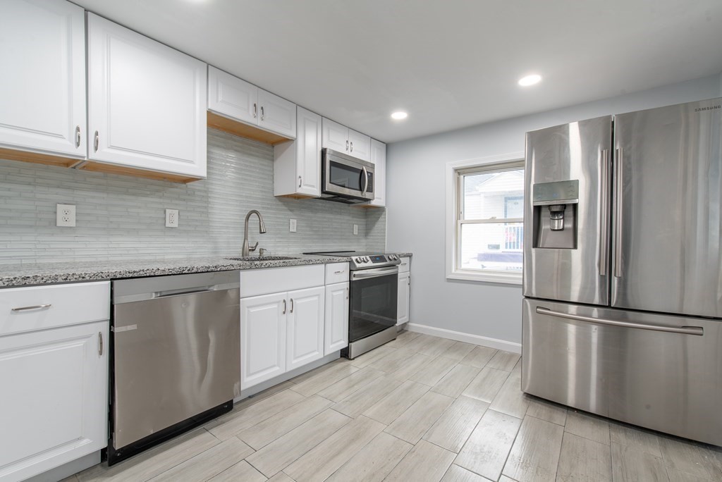 21 Wrentham Road Bellingham, MA 02019 - Photo 4 of 33 Gallery Image 4