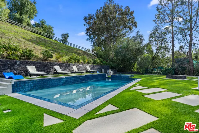 $9,995,000 | 6006 Spring Valley Road, Hidden Hills, CA 91302