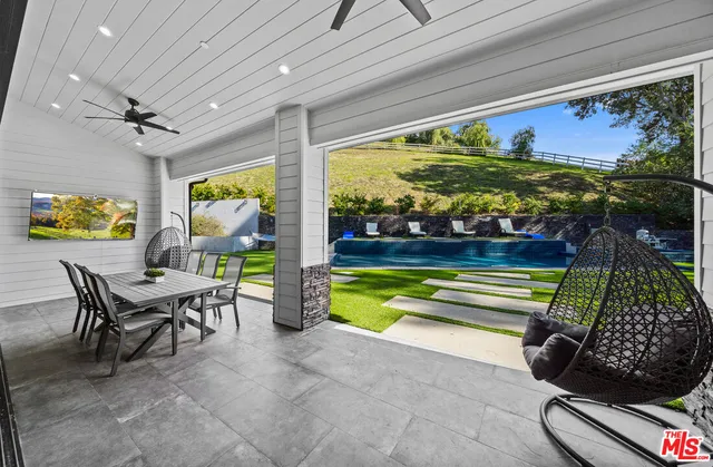 $9,995,000 | 6006 Spring Valley Road, Hidden Hills, CA 91302