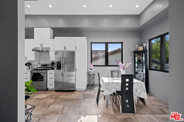 $9,500,000 | 6006 Spring Valley Road, Hidden Hills, CA 91302