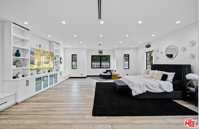 $9,995,000 | 6006 Spring Valley Road, Hidden Hills, CA 91302