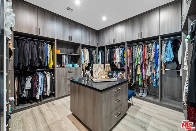 $9,995,000 | 6006 Spring Valley Road, Hidden Hills, CA 91302