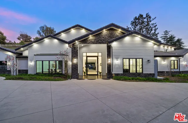$9,500,000 | 6006 Spring Valley Road, Hidden Hills, CA 91302