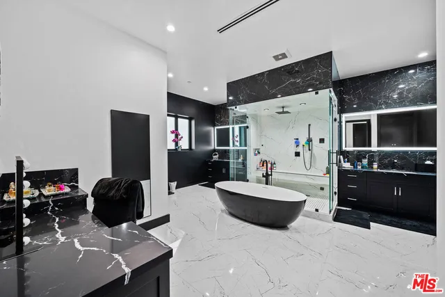 $9,995,000 | 6006 Spring Valley Road, Hidden Hills, CA 91302