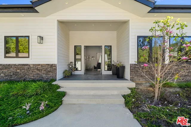 $9,995,000 | 6006 Spring Valley Road, Hidden Hills, CA 91302