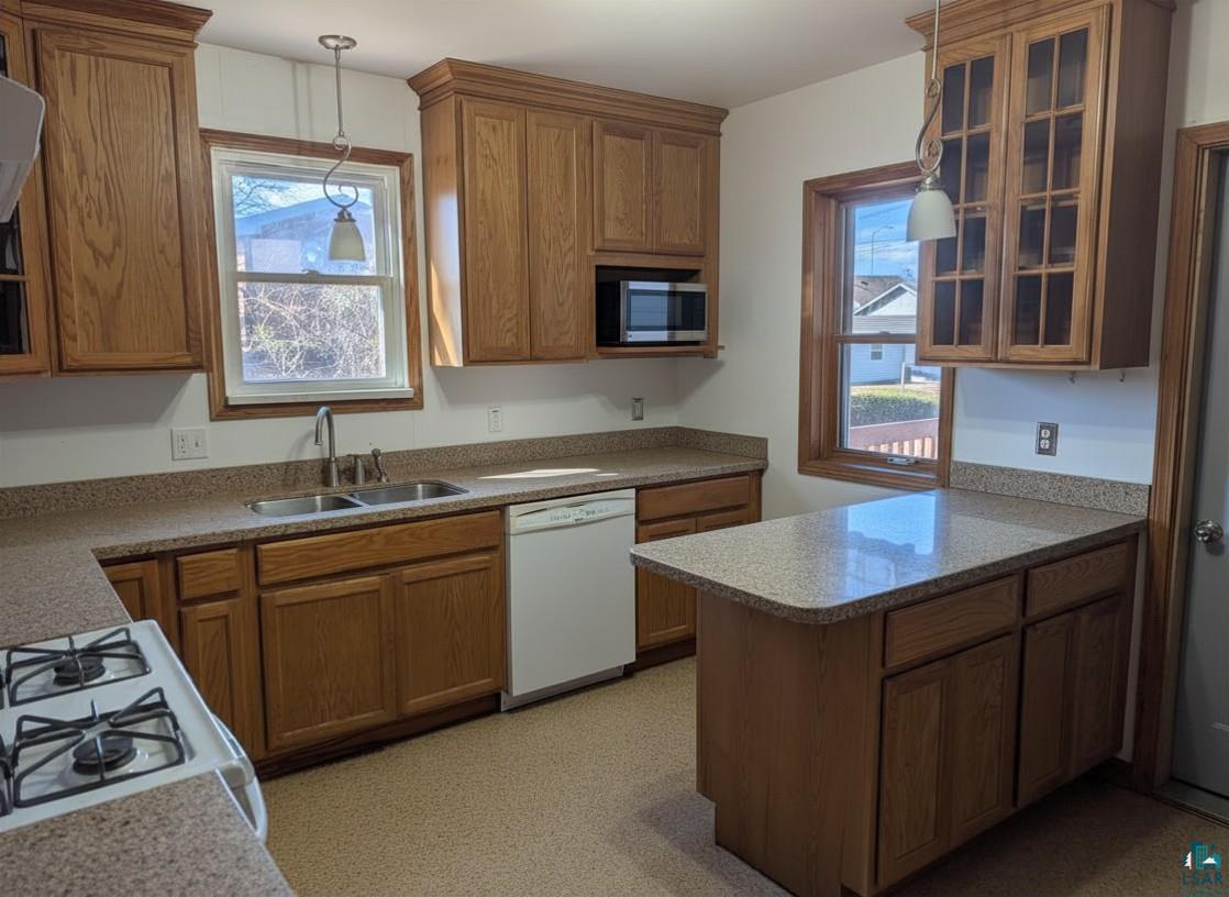 3713 East 3rd Street Superior, WI 54880 - Photo 7 of 29