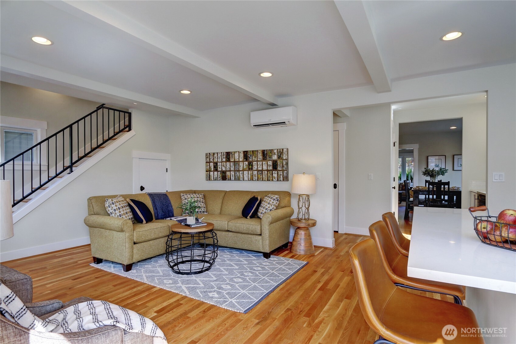 1611 10th Avenue West, Unit 1 Seattle, WA 98119 - Photo 11 of 39