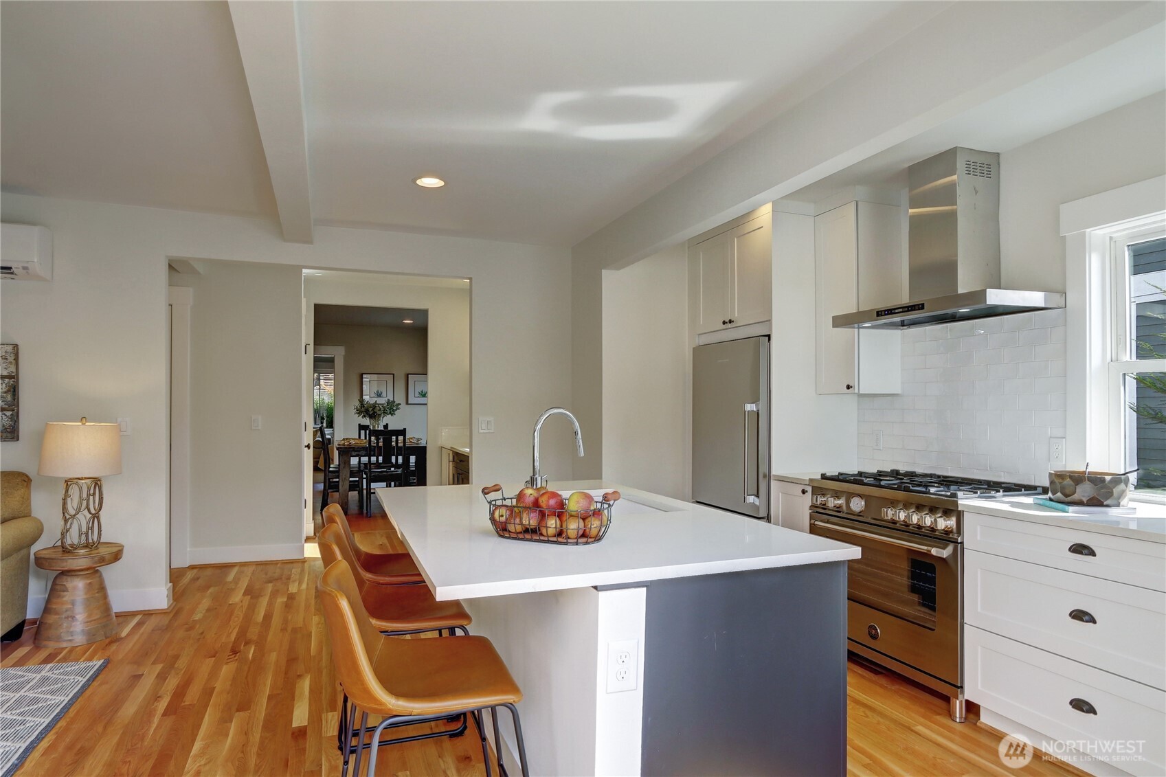 1611 10th Avenue West, Unit 1 Seattle, WA 98119 - Photo 12 of 39