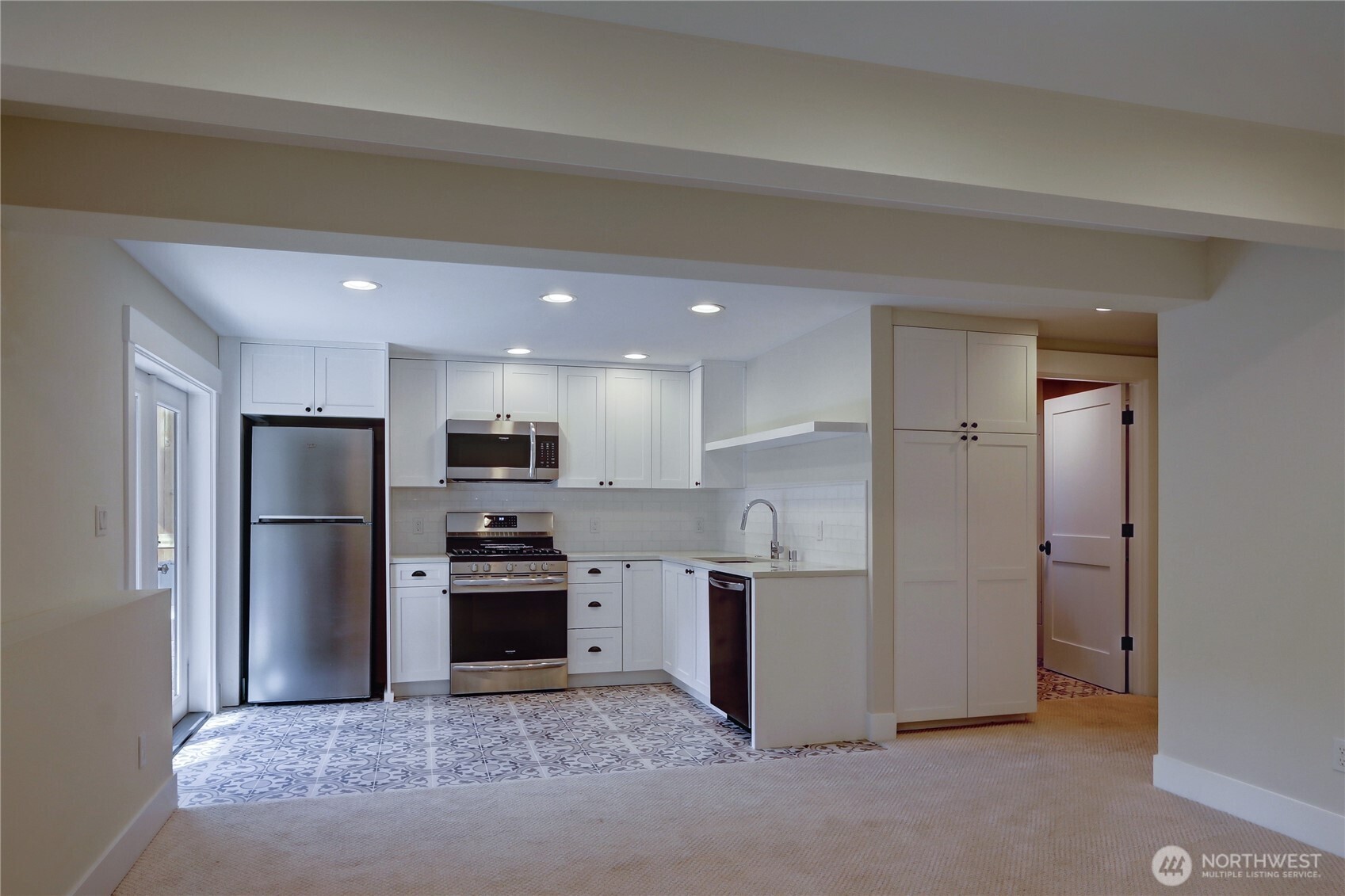 1611 10th Avenue West, Unit 1 Seattle, WA 98119 - Photo 27 of 39