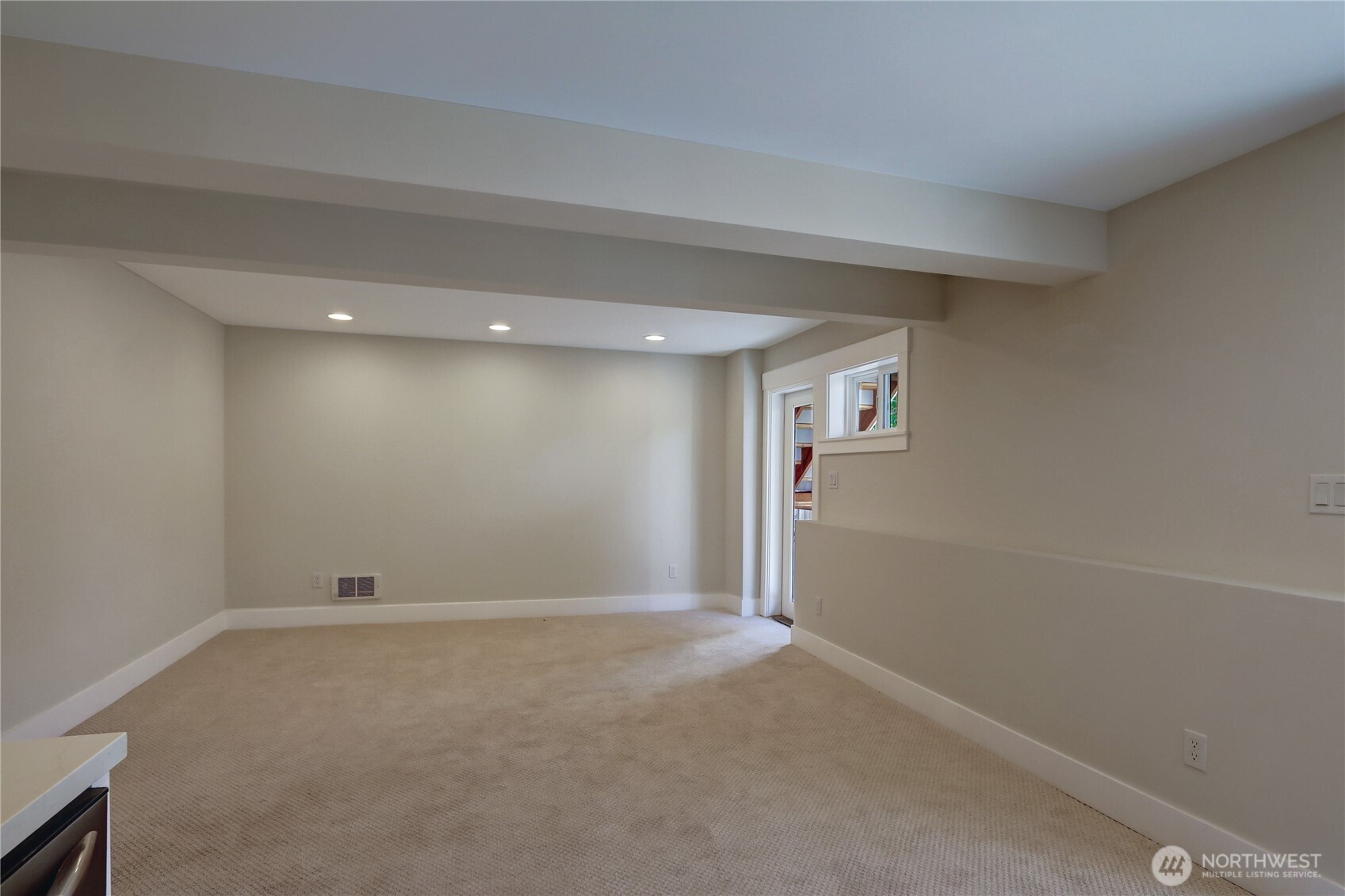 1611 10th Avenue West, Unit 1 Seattle, WA 98119 - Photo 30 of 39