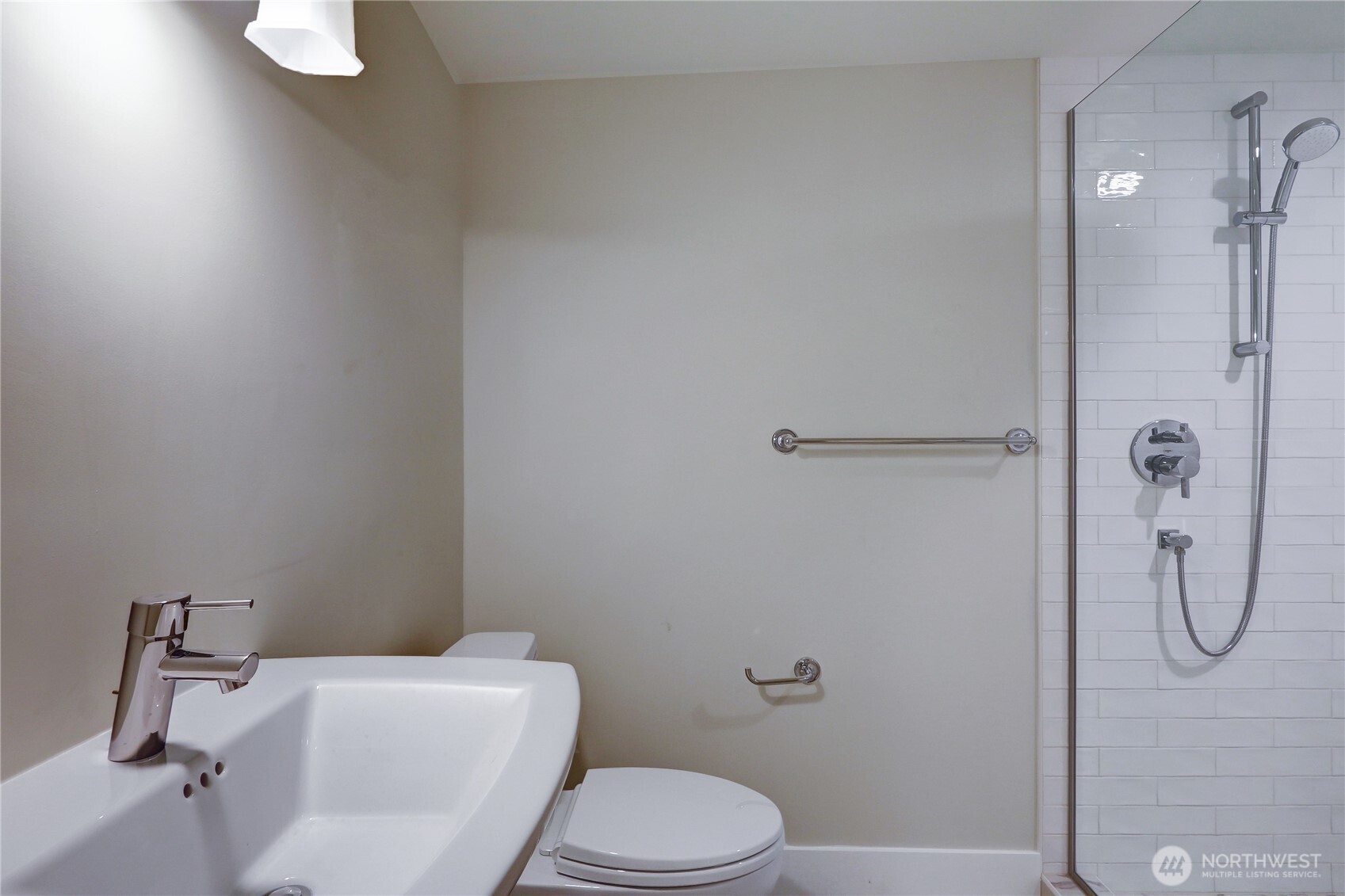 1611 10th Avenue West, Unit 1 Seattle, WA 98119 - Photo 35 of 39