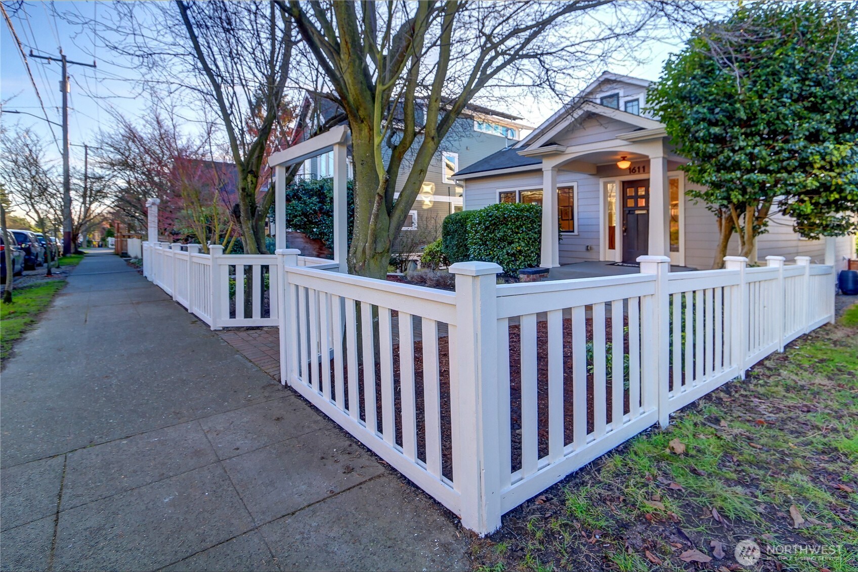 1611 10th Avenue West, Unit 1 Seattle, WA 98119 - Photo 39 of 39