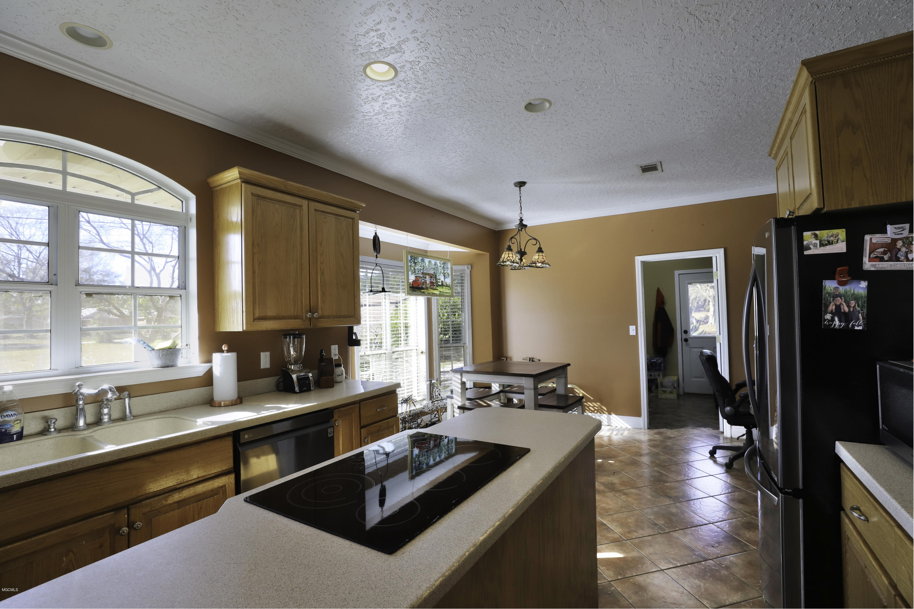 14405 Timber Ridge Drive Moss Point, MS 39562 - Photo 6 of 23 Kitchen