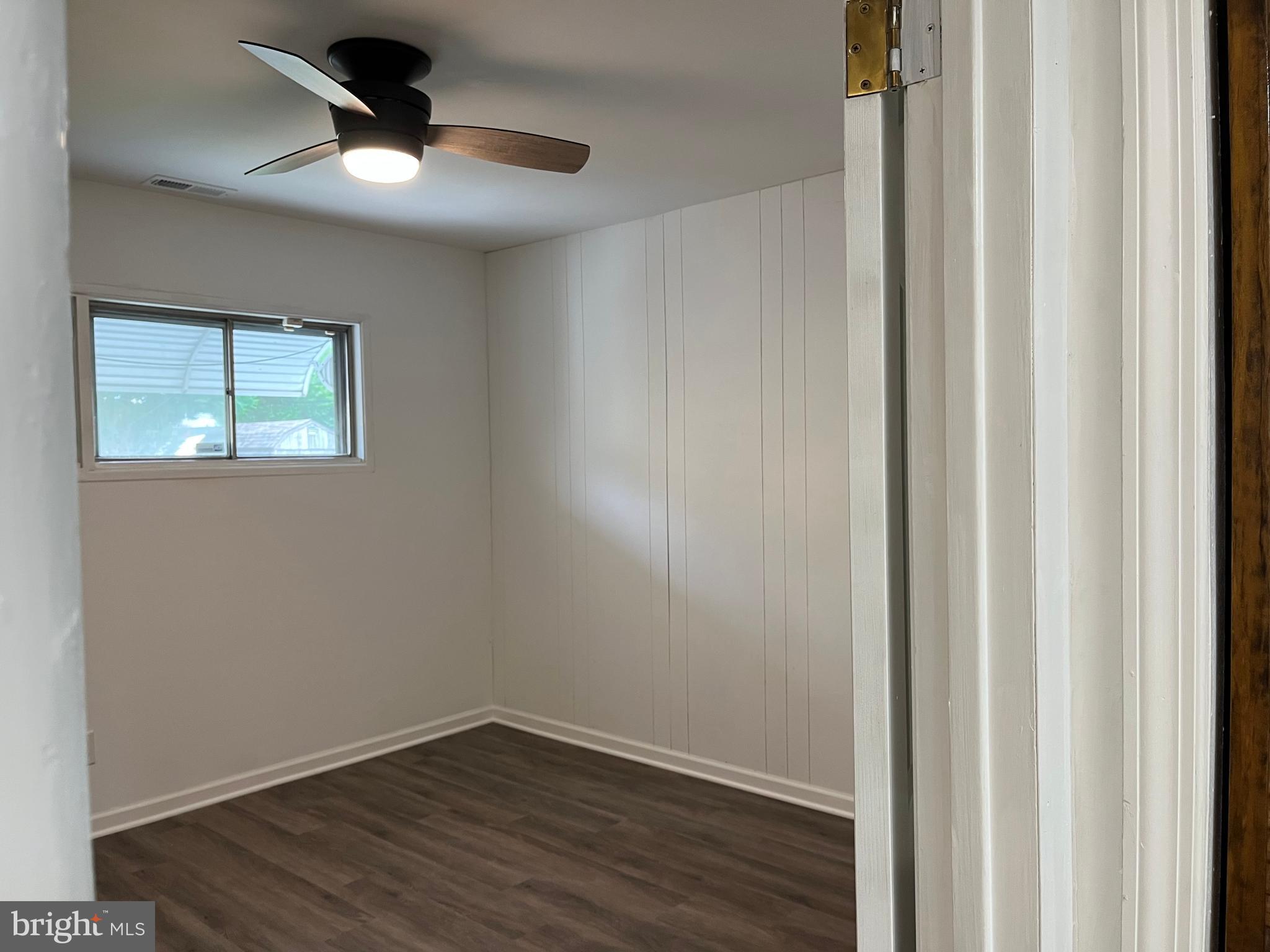 2817 Nestling Road Philadelphia, PA 19154 - Photo 8 of 17 First floor bedroom