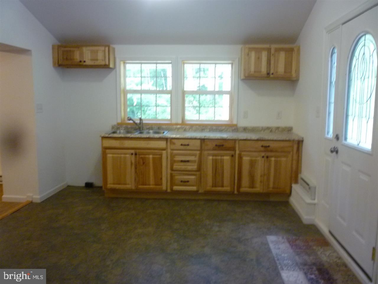 239 Pond Road Delta, PA 17314 - Photo 4 of 22 Gallery Image 4