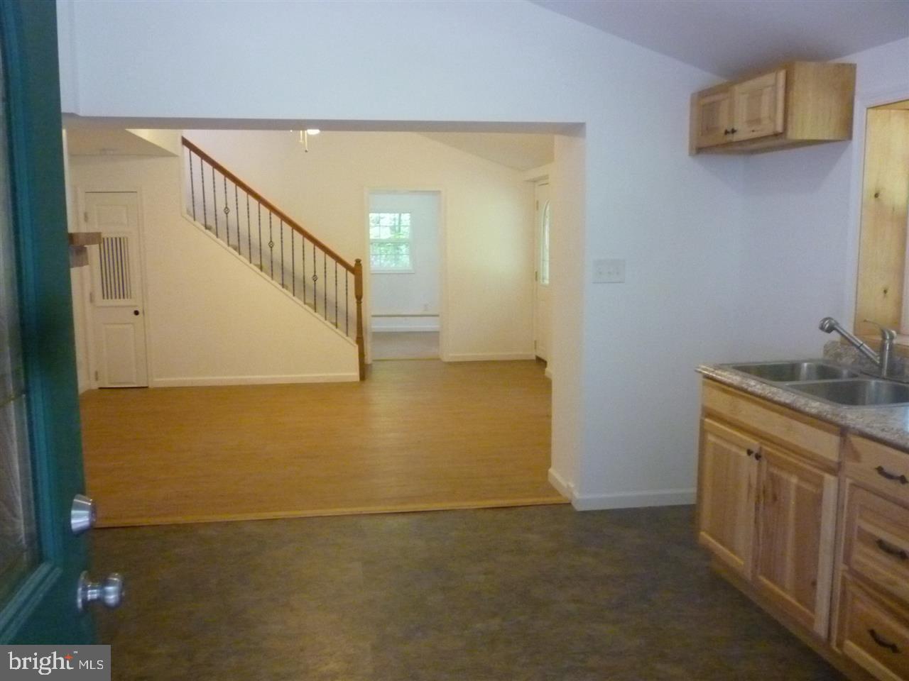 239 Pond Road Delta, PA 17314 - Photo 5 of 22 Gallery Image 5