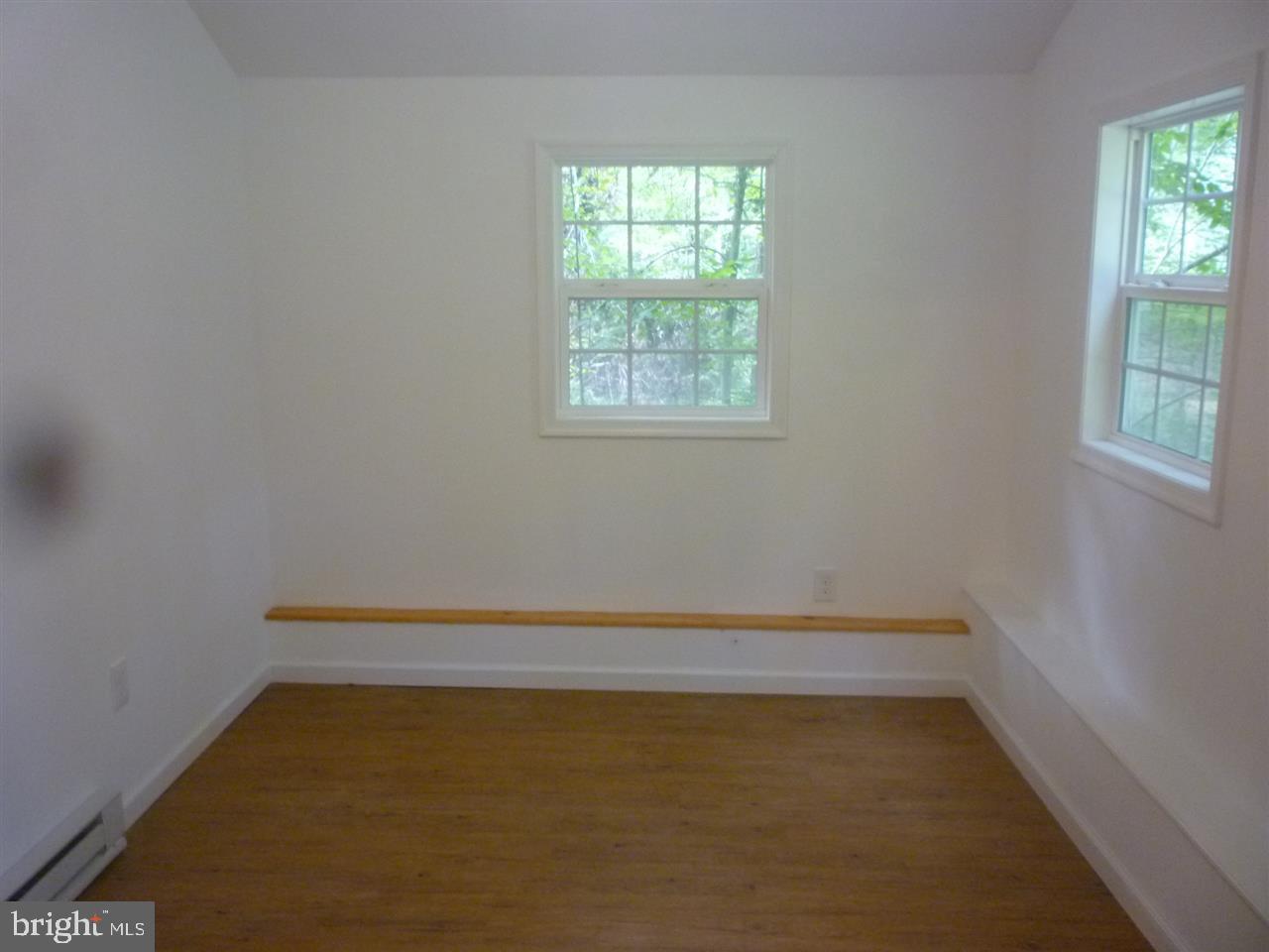 239 Pond Road Delta, PA 17314 - Photo 9 of 22 Gallery Image 9