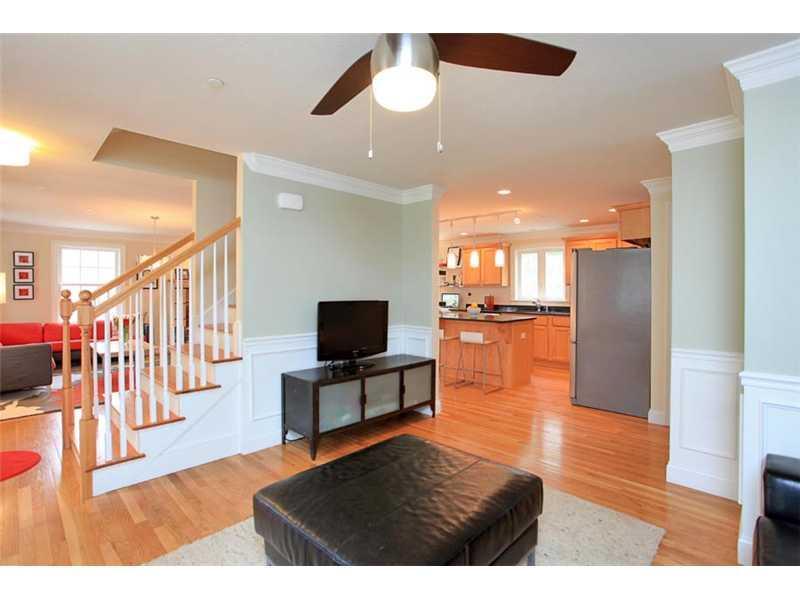 86 Autumn Ridge Road Cumberland Center, ME 04021 - Photo 9 of 19 Den/Family/Great Room. Versatile...