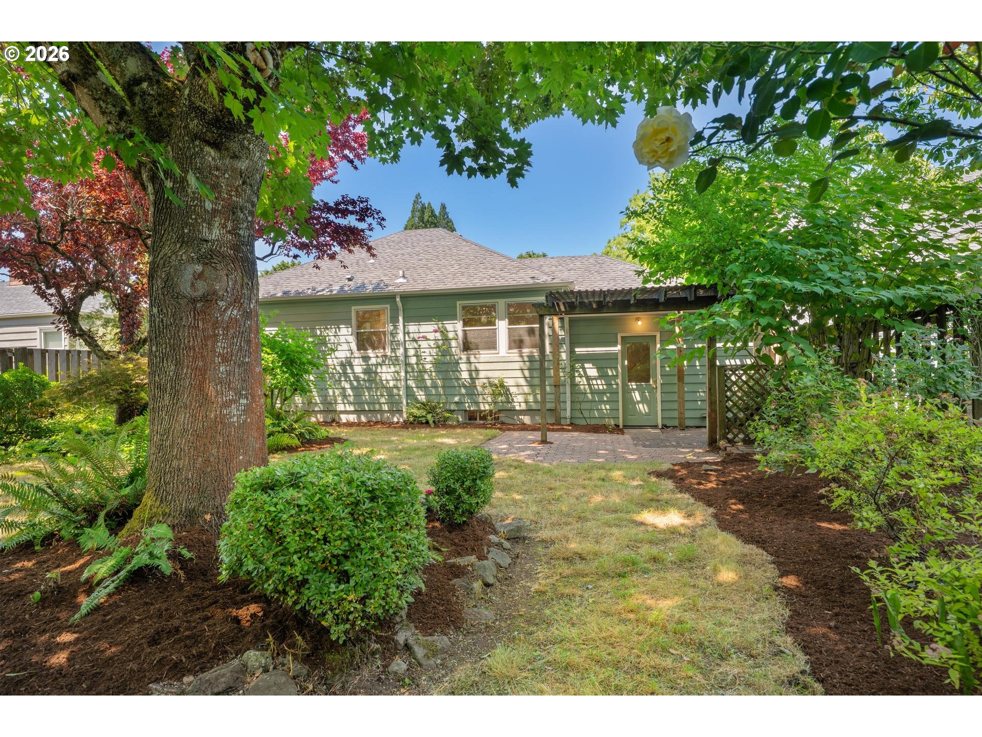 3814 Northeast Simpson Street Portland, OR 97211 - Photo 28 of 32