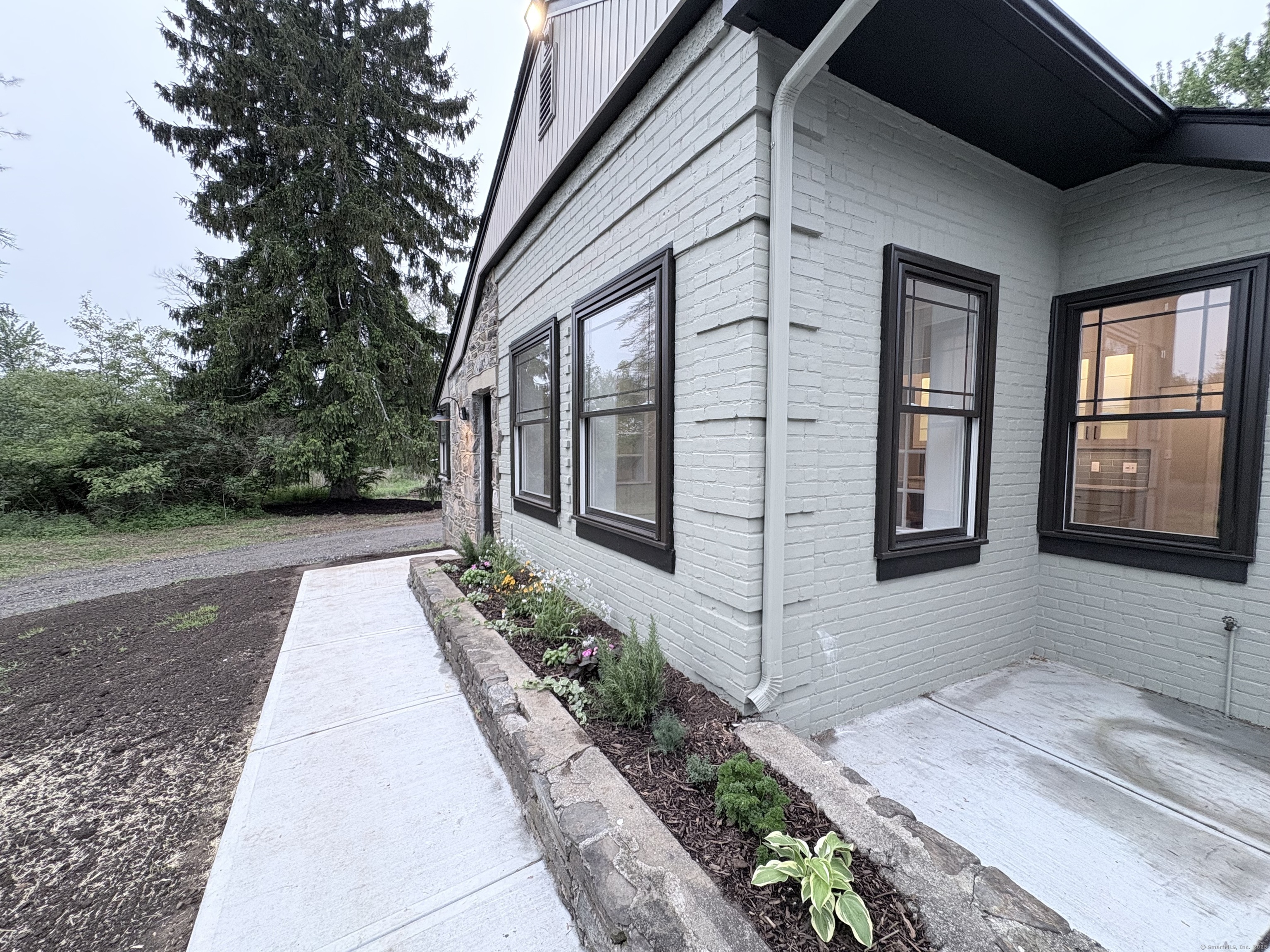 220 West Road Colchester, CT 06415 - Photo 4 of 40