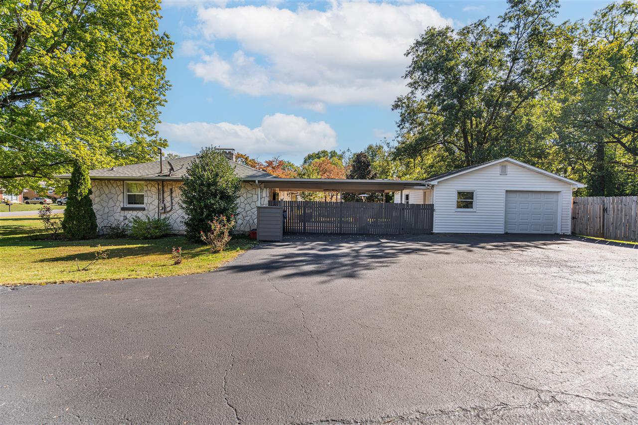 705 Ridgecrest Way Bowling Green, KY 42104 - Photo 4 of 34 Gallery Image 4