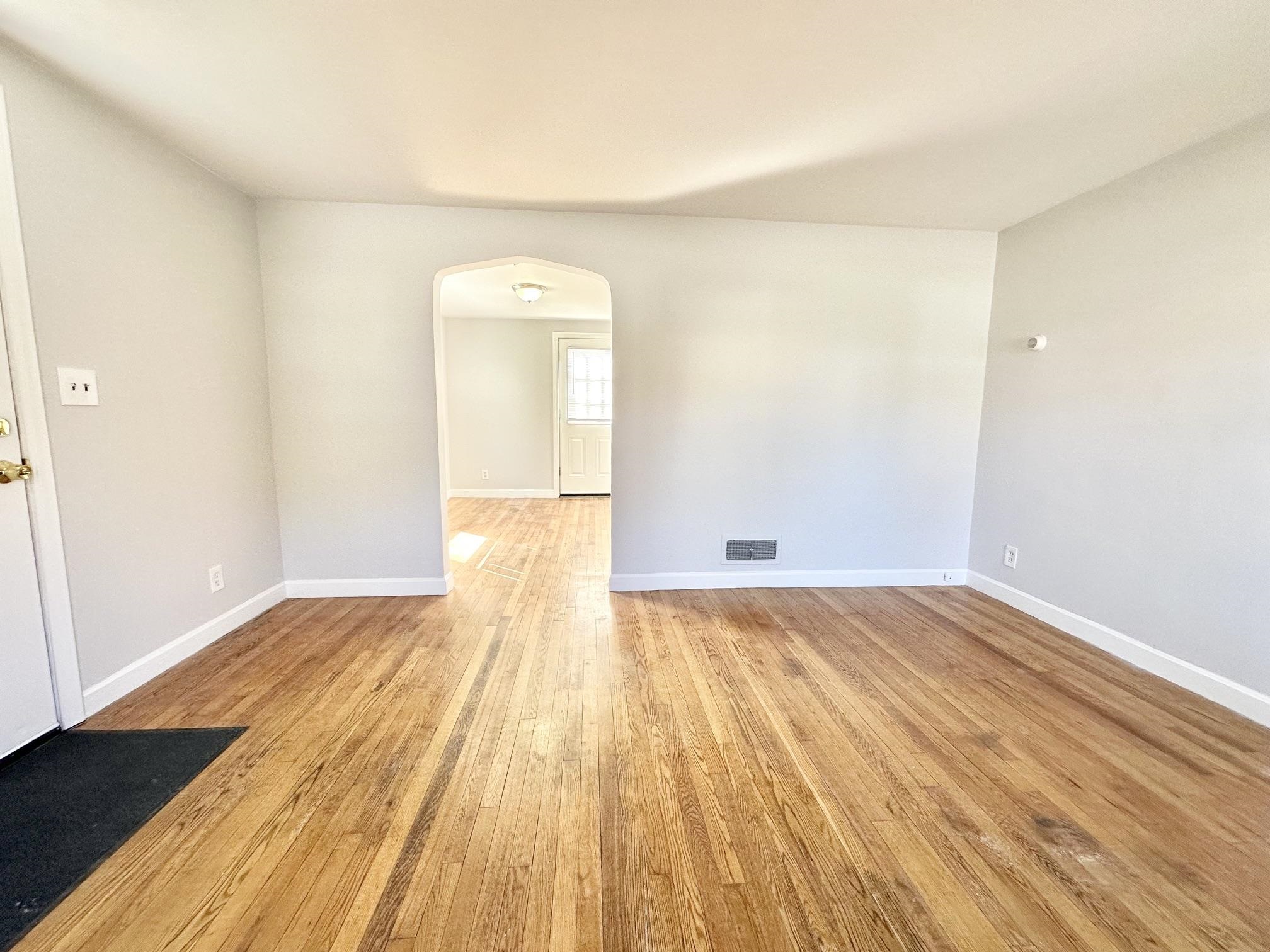 84 Mary Ann Road Manchester, NH 03104 - Photo 5 of 12