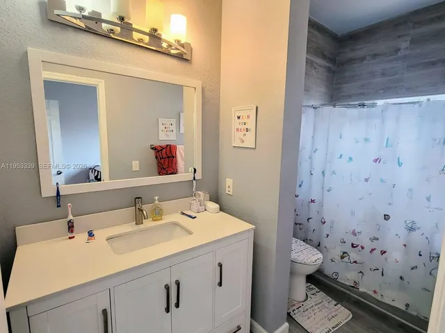 $420,000 | 8306 Santa Monica Avenue, Tamarac, FL 33321