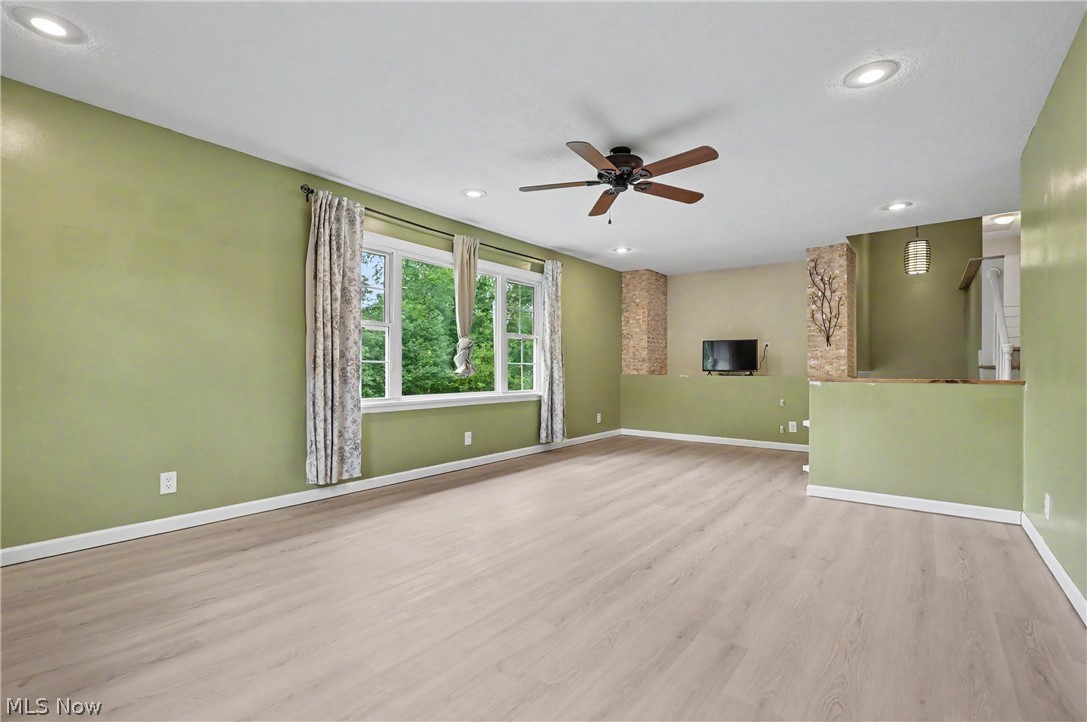 952 Ravenna Road Kent, OH 44240 - Photo 12 of 37 Great Room view.