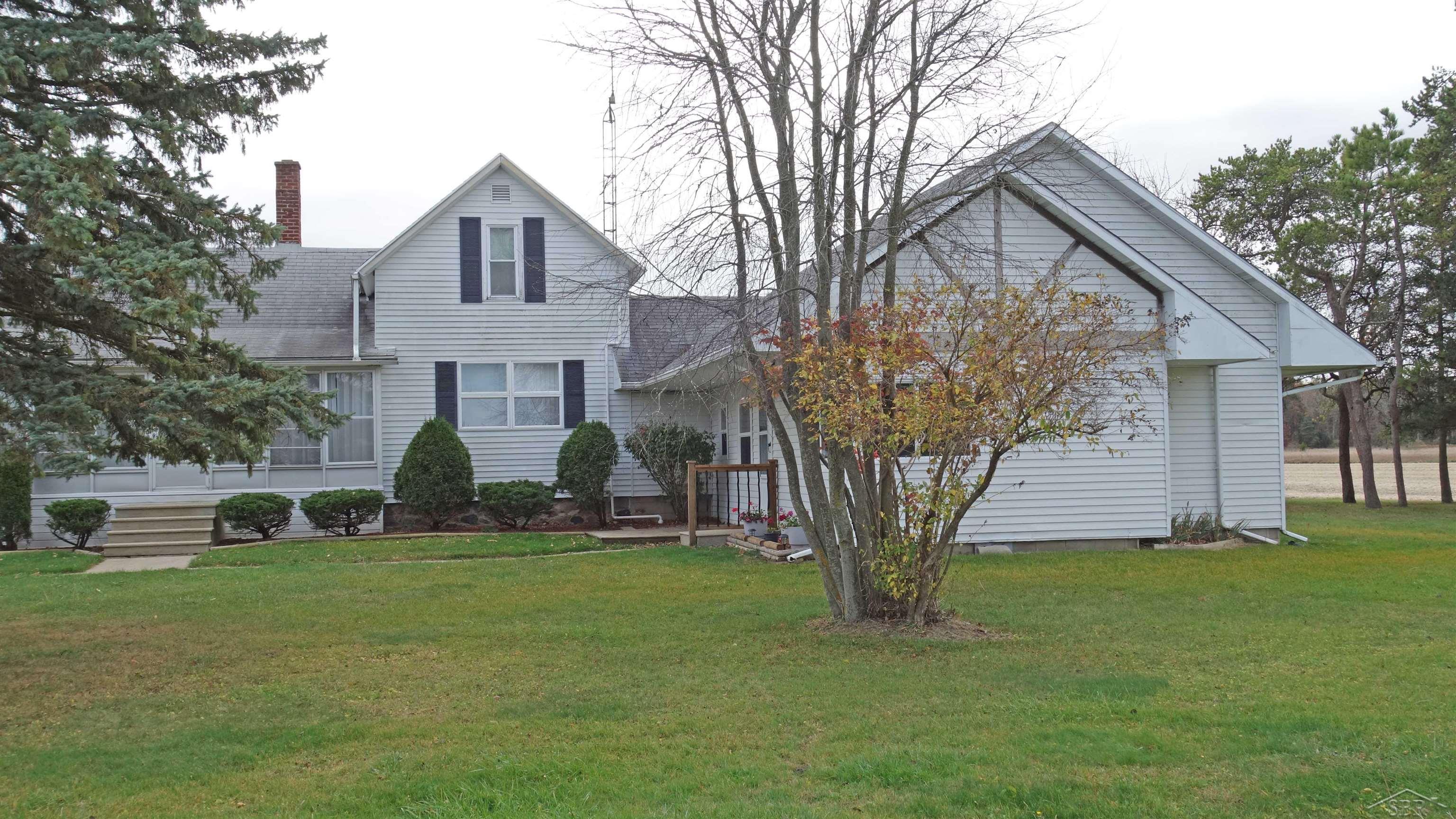 14157 West Ferden Road Oakley, MI 48649 - Photo 2 of 38 50160043-8115c033-65cb-4318-ab6d-7ae3a5f7146d.JPG