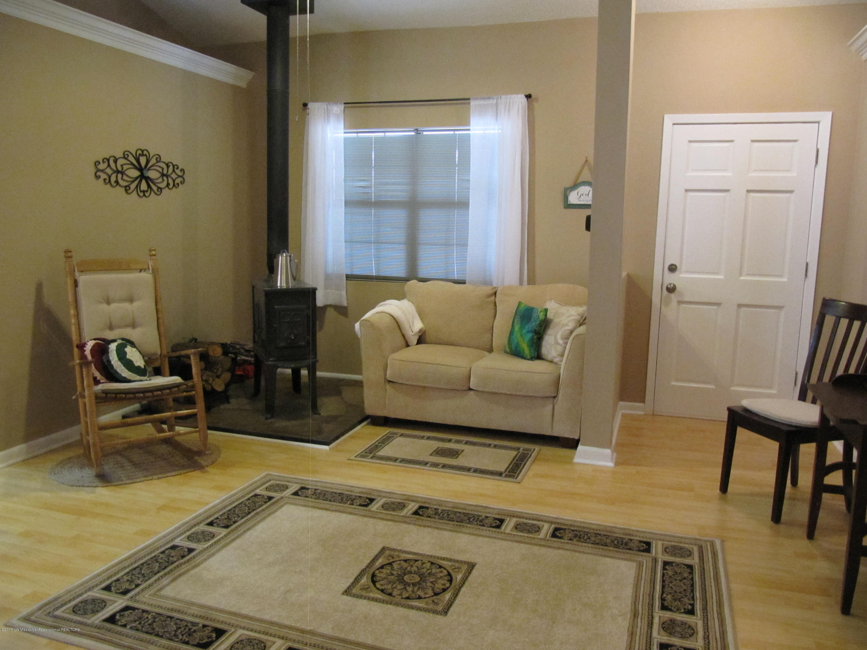 5585 McIngvale Road Hernando, MS 38632 - Photo 4 of 24 #04 Living Rm
