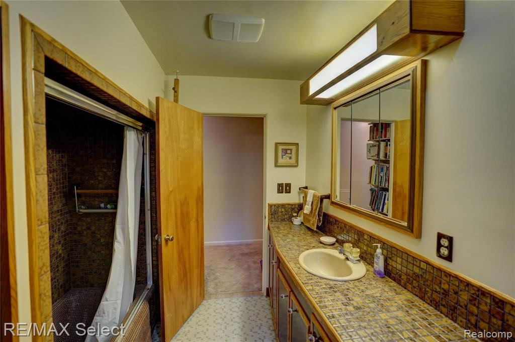 2120 Elms Road Swartz Creek, MI 48473 - Photo 37 of 49