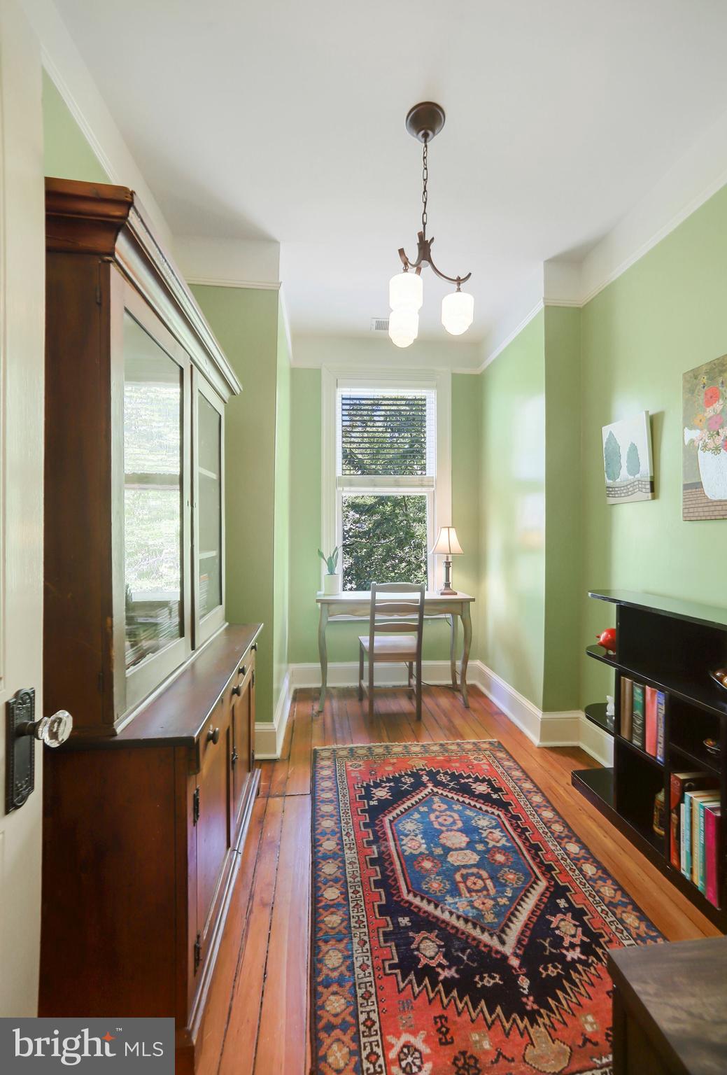 942 O Street Northwest Washington, DC 20001 - Photo 13 of 28 Perfect space for a home office