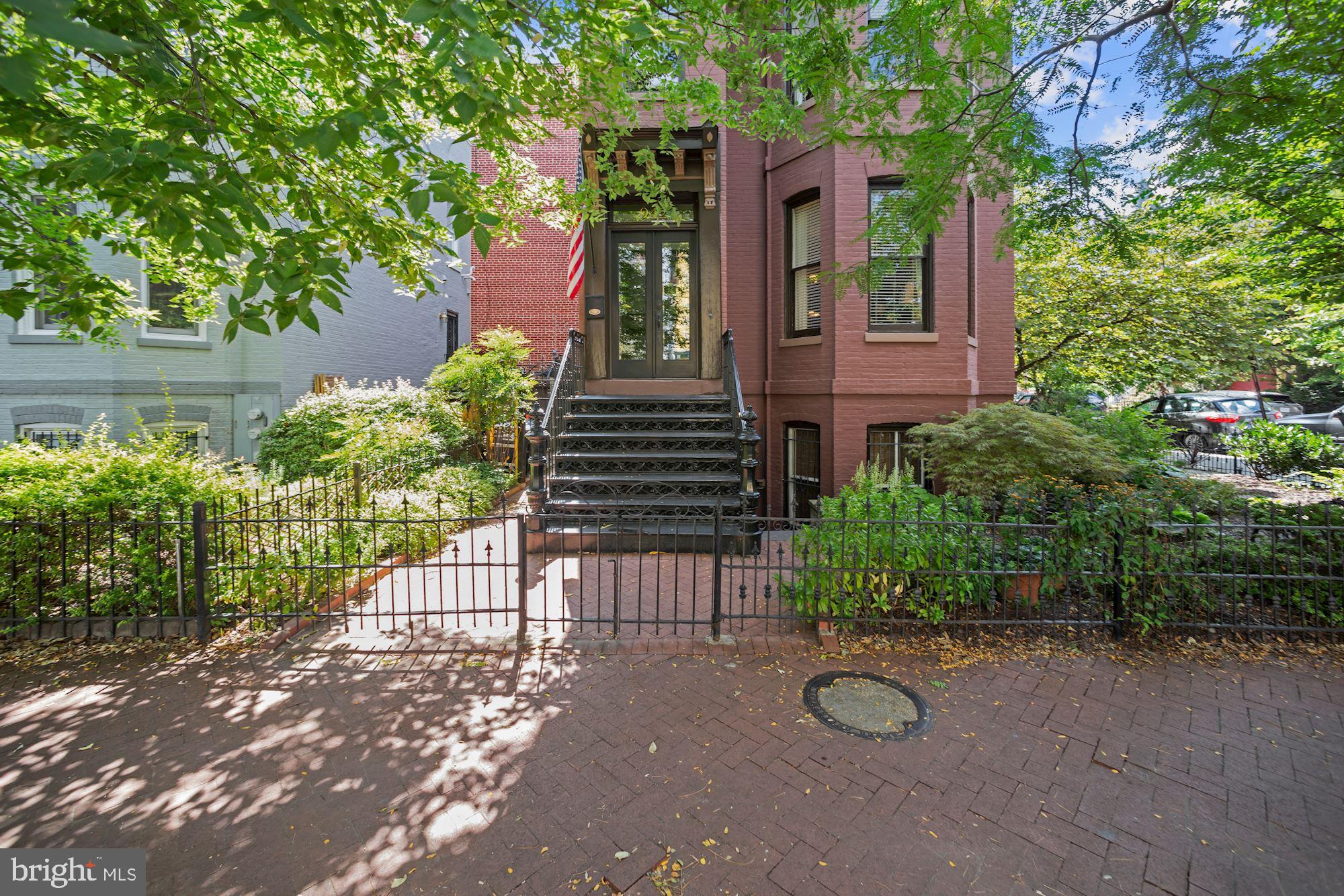942 O Street Northwest Washington, DC 20001 - Photo 19 of 28 Corner lot offering wrap-around green space