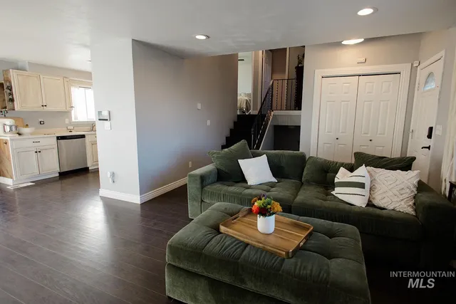 $398,000 | 2173 Northeast Beaman Street, Mountain Home, ID 83647