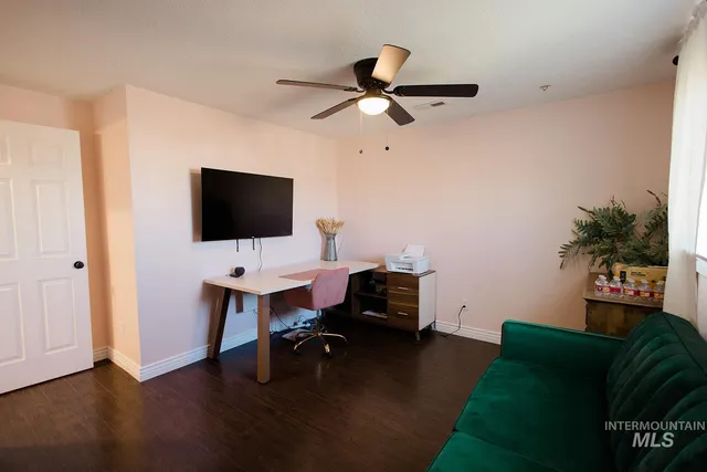 $398,000 | 2173 Northeast Beaman Street, Mountain Home, ID 83647