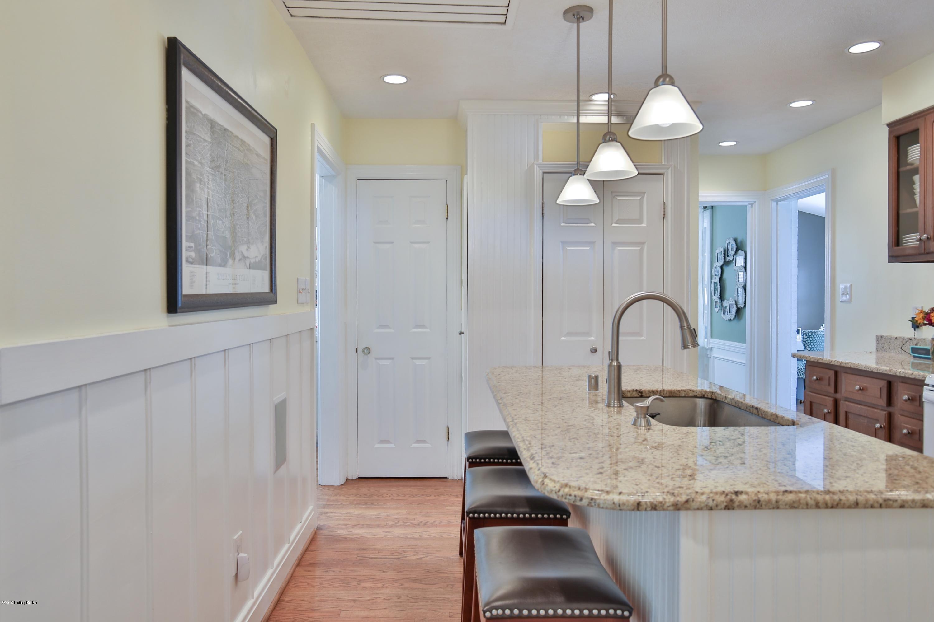 216 Fairmeade Road Louisville, KY 40207 - Photo 9 of 27 Eat-in kitchen